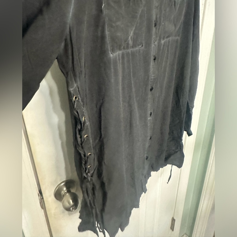She + sky large laced black button down shirt - Picture 3 of 3